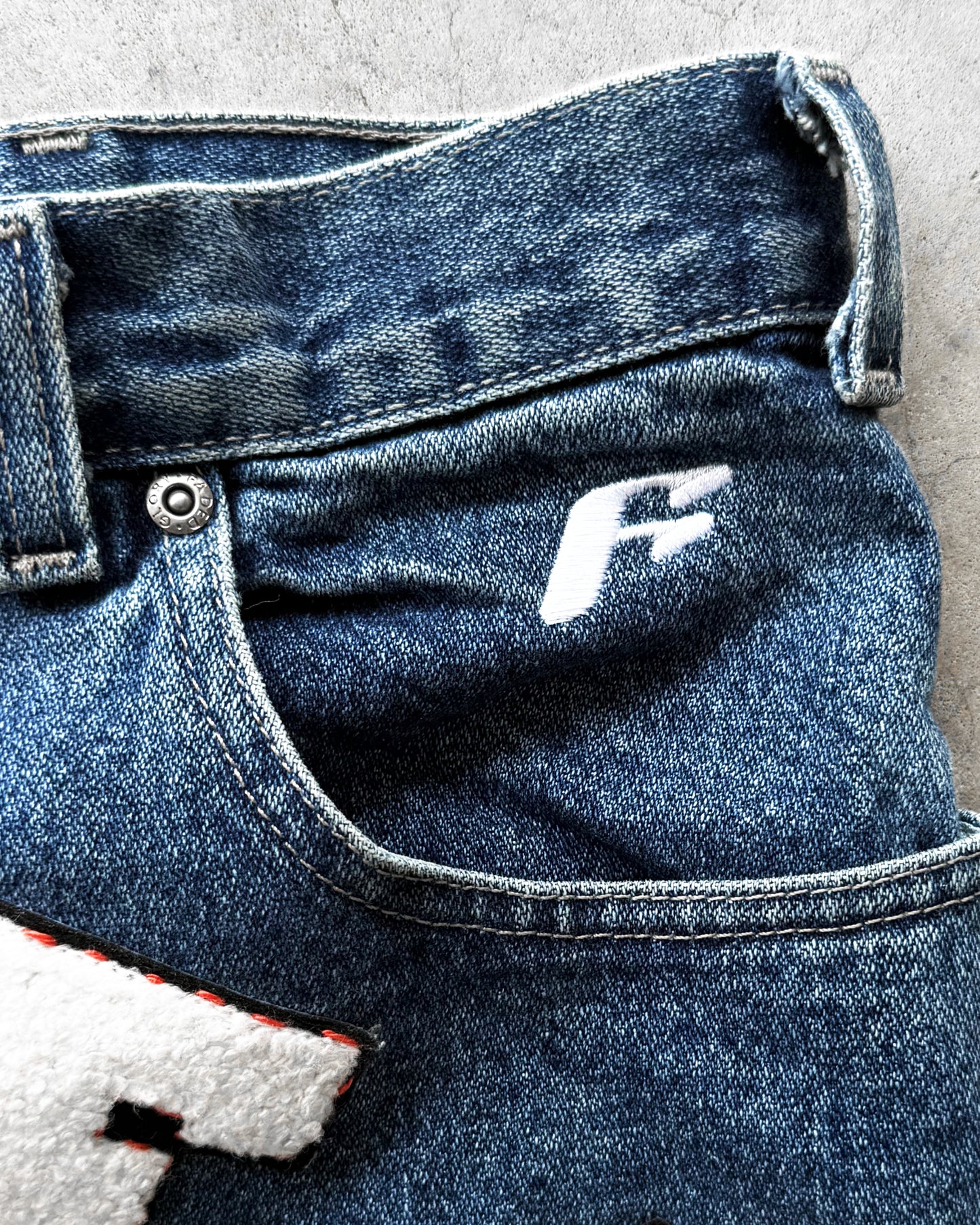 VARSITY JEAN SHORT